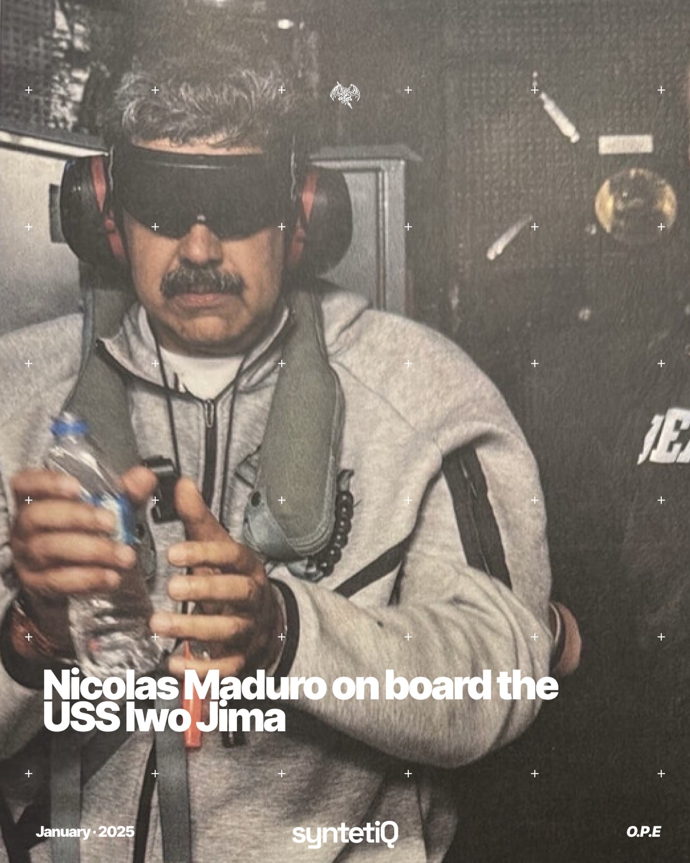 Nicolás Maduro aboard the USS Iwo Jima.
From palac